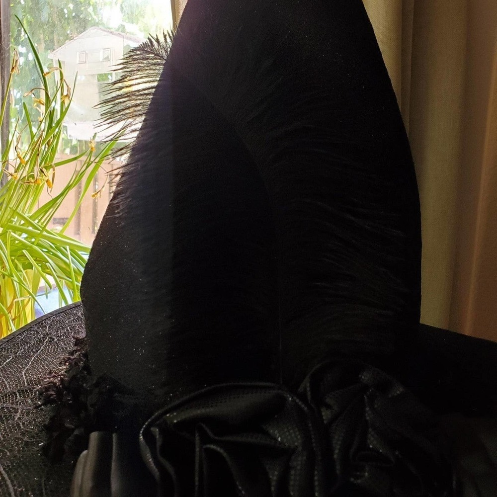 Nwt witch hat black feather spider web lace and large flowers cosplay Halloween - Picture 12 of 12